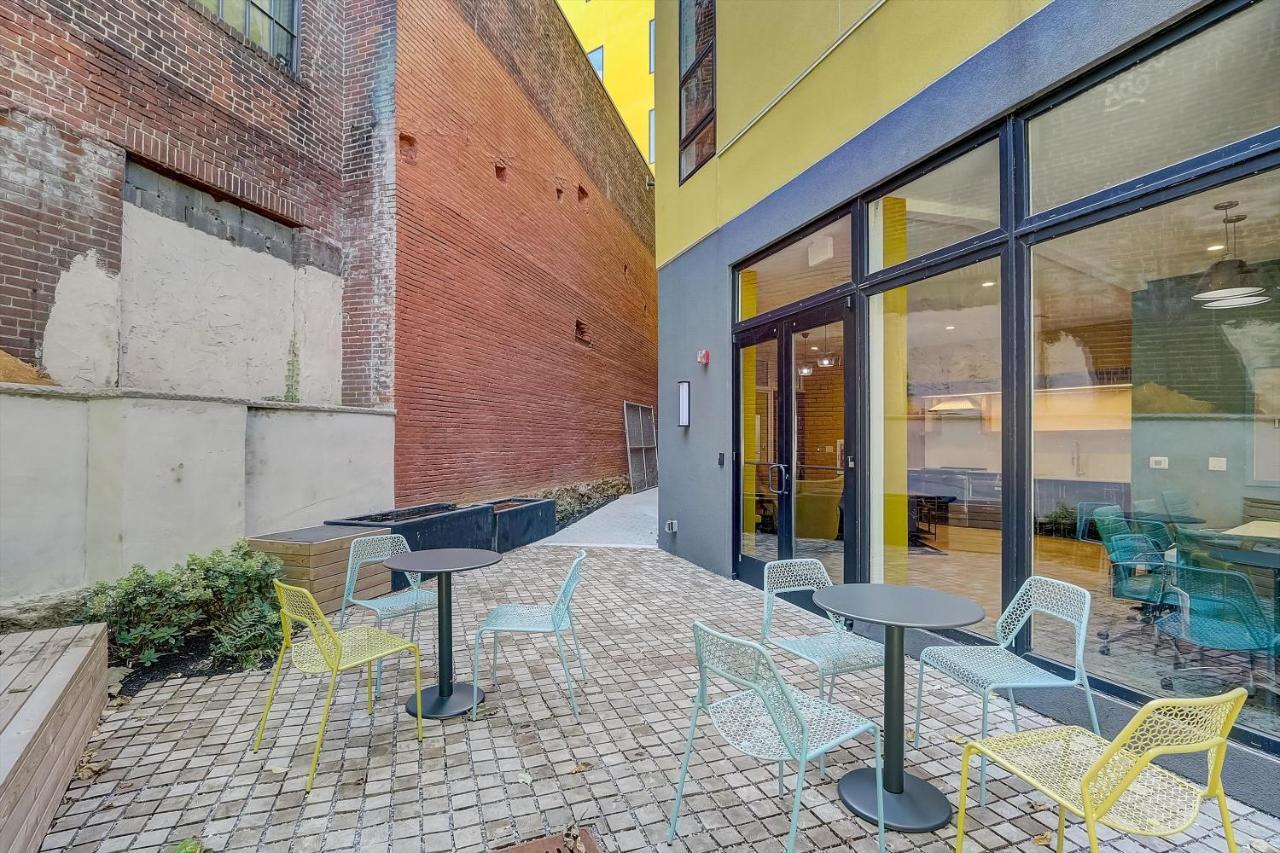 Frontdesk The Glenwood Apts Brewerytown Philadelphia Apartment Exterior photo